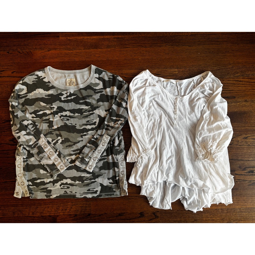 Lot of 2 Chaser Camo Thermal Grommet Top &‎ White Boho Henley Womens Large M/L